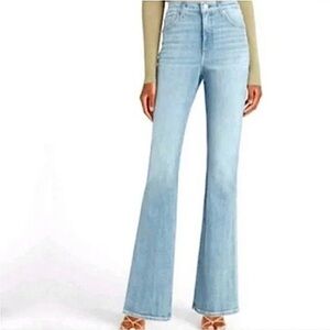 Elizabeth & James High Rise Flare Leg Jeans in Light Wash Size 29